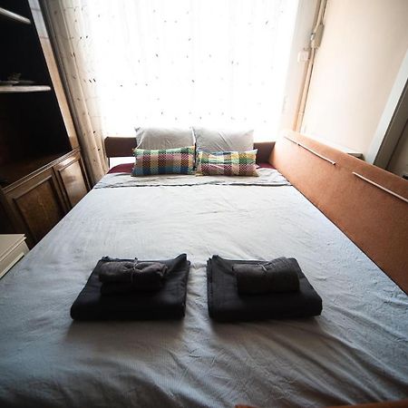 Traditional Rooms In Eixample Barcelona Exteriör bild
