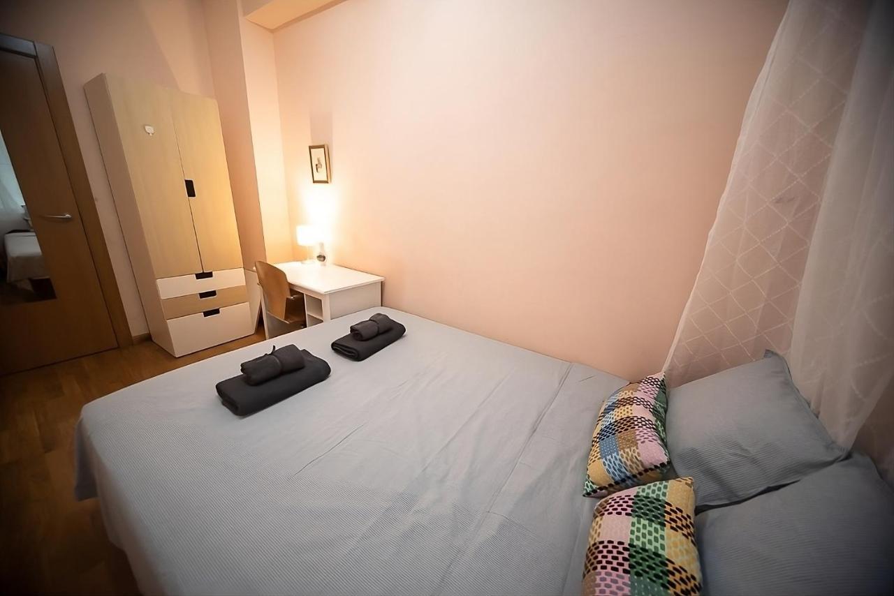 Traditional Rooms In Eixample Barcelona Exteriör bild