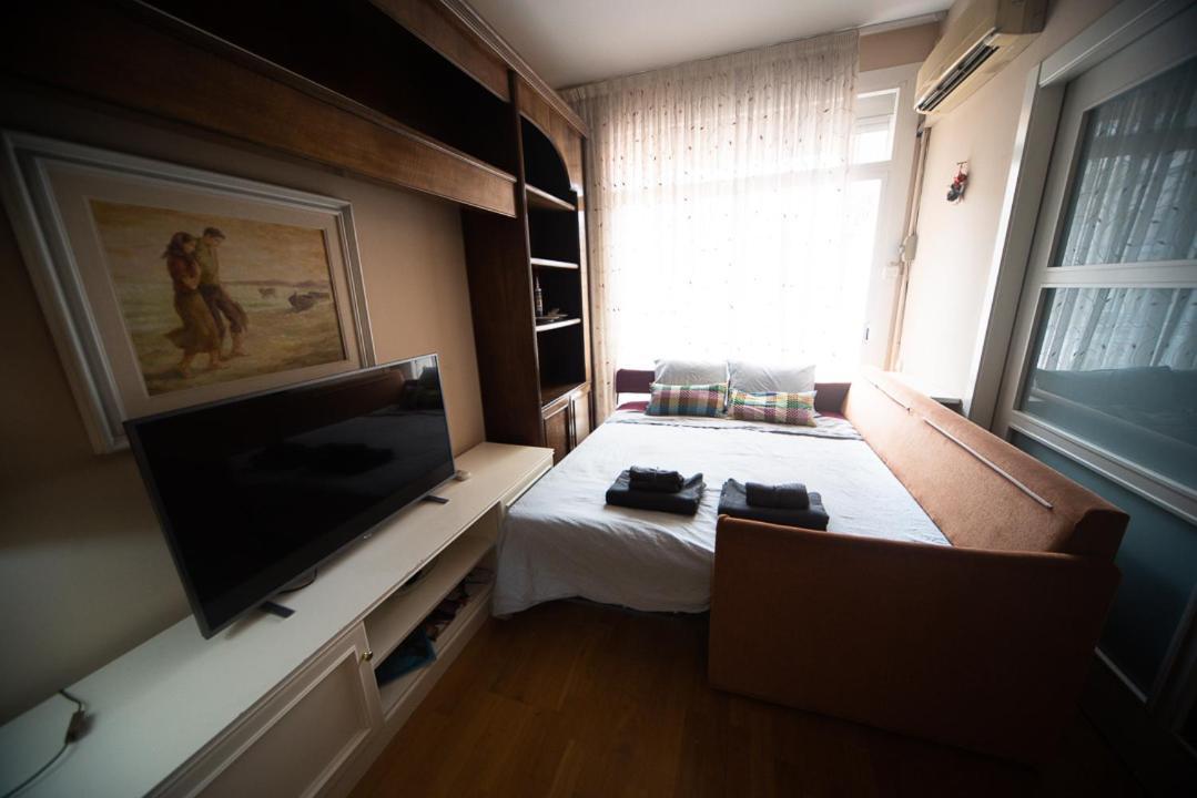 Traditional Rooms In Eixample Barcelona Exteriör bild