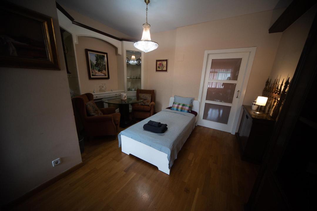 Traditional Rooms In Eixample Barcelona Exteriör bild